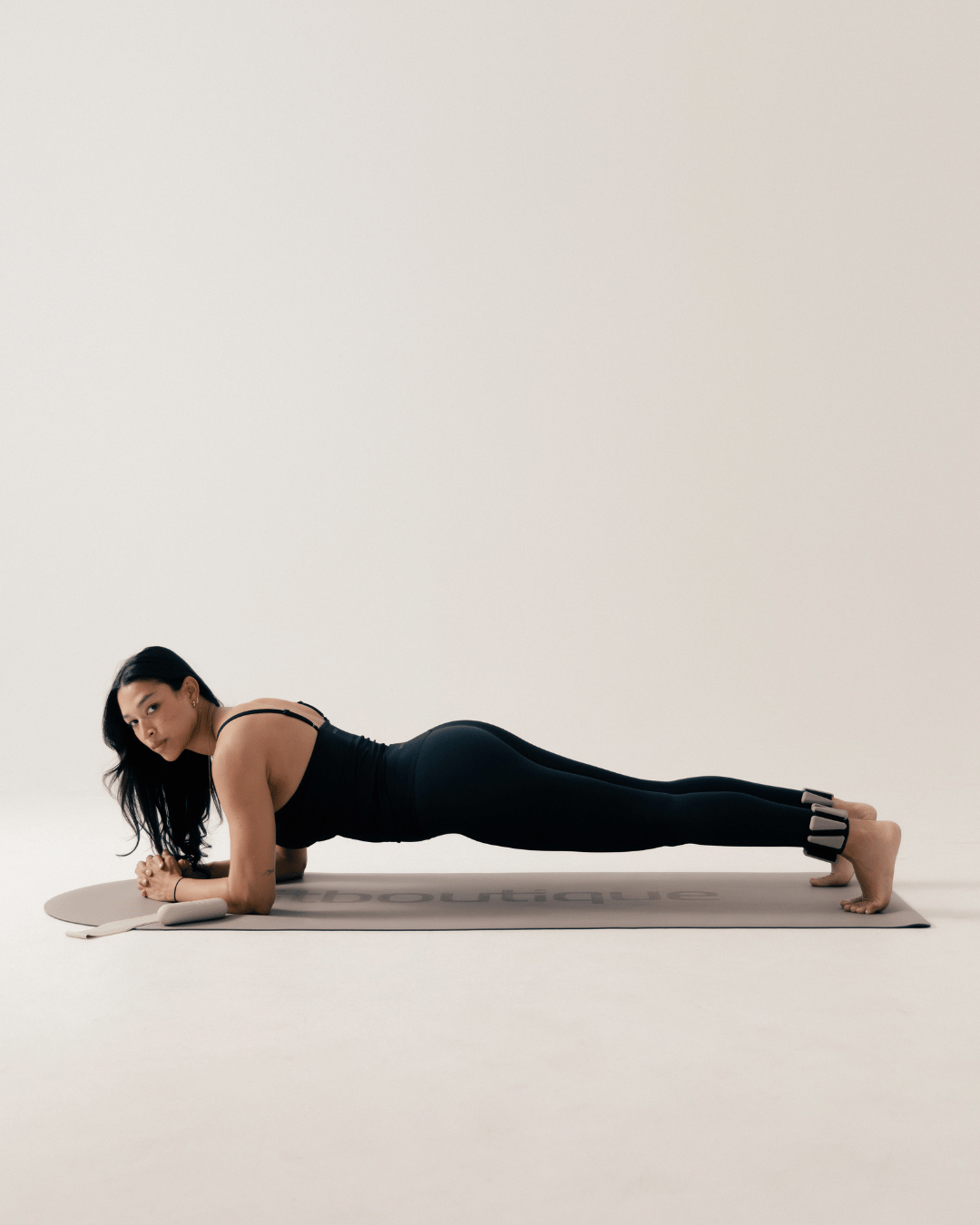 FitBoutique I Yoga Mat in Brown