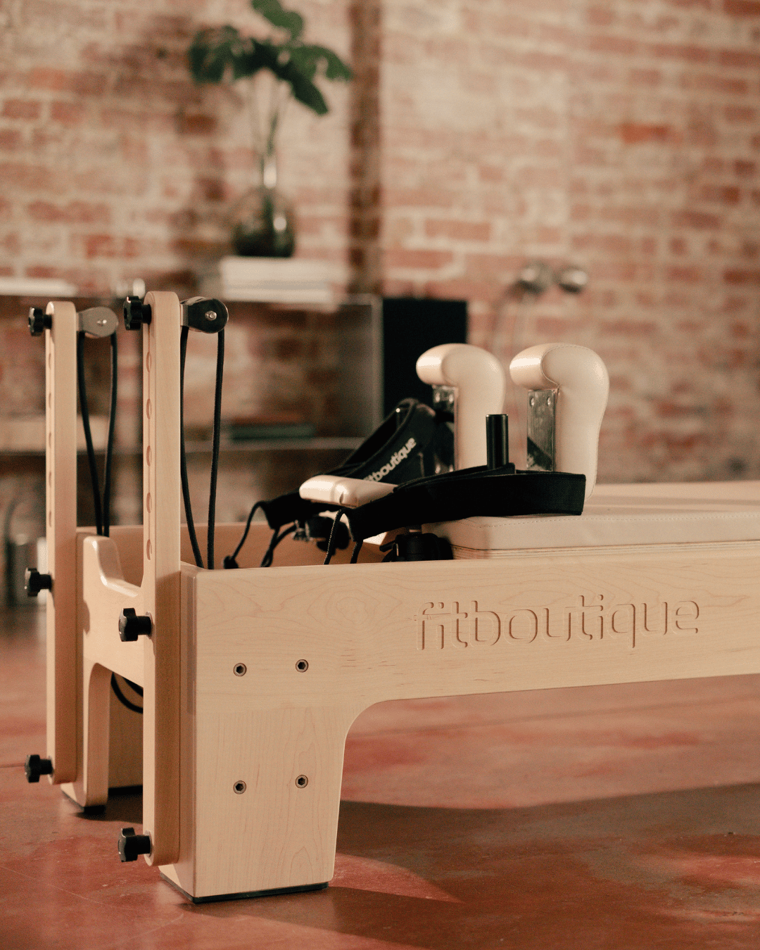 FitBoutique I Perlino Reformer Close Up